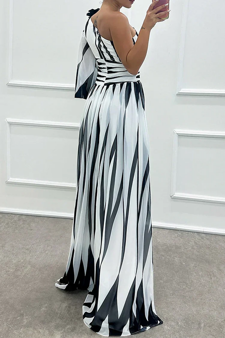 Shiloh - Elegant Striped One Shoulder Maxi Dress