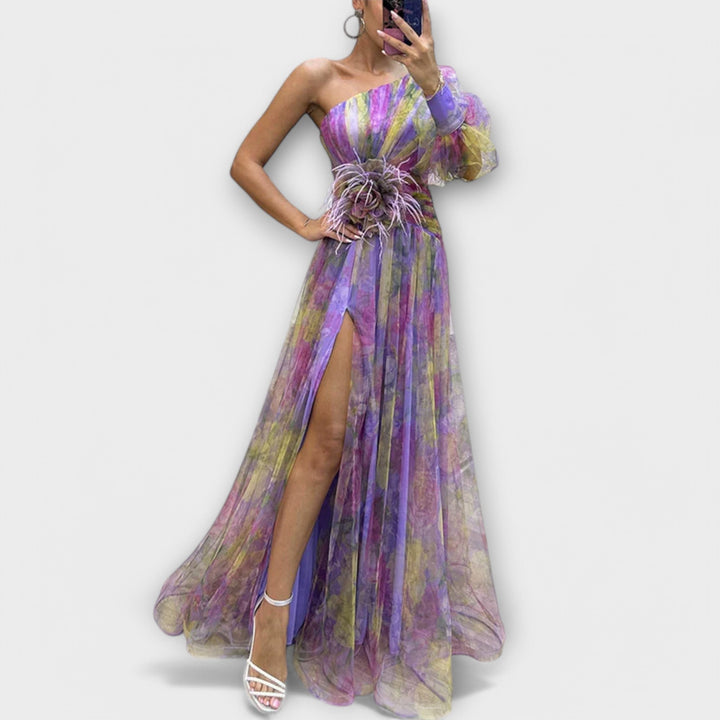 Elegant Evening Dress with One Shoulder and Slimming Waist