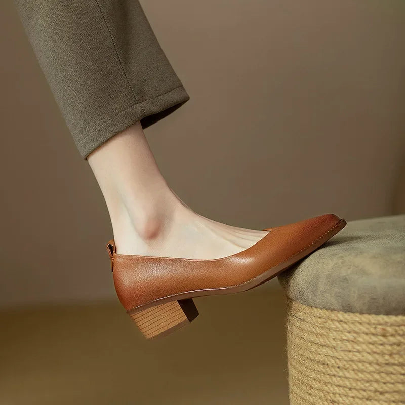 Eva | Helen Classic Pumps