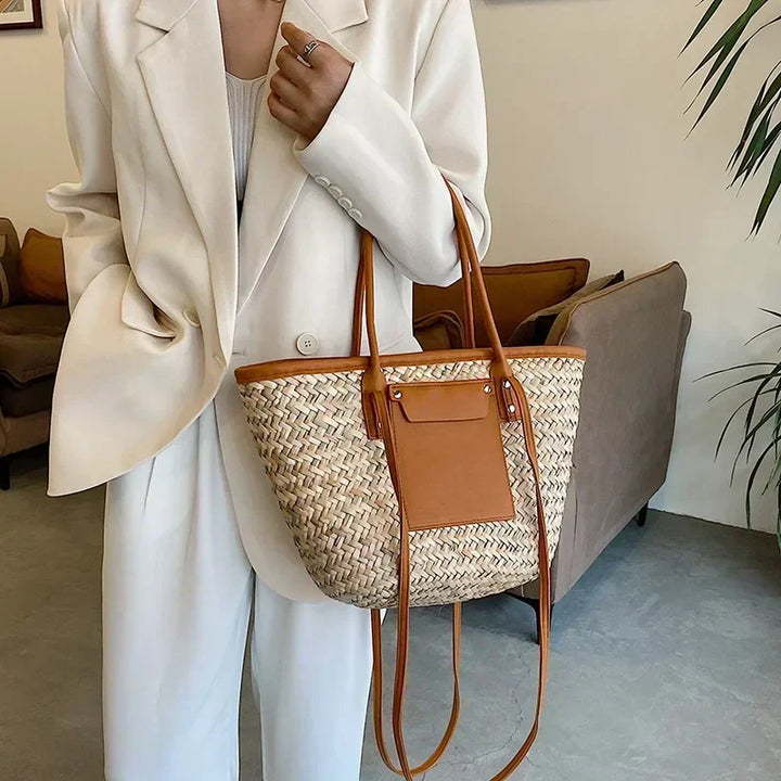 Torborg | Elegant straw bag with leather accents