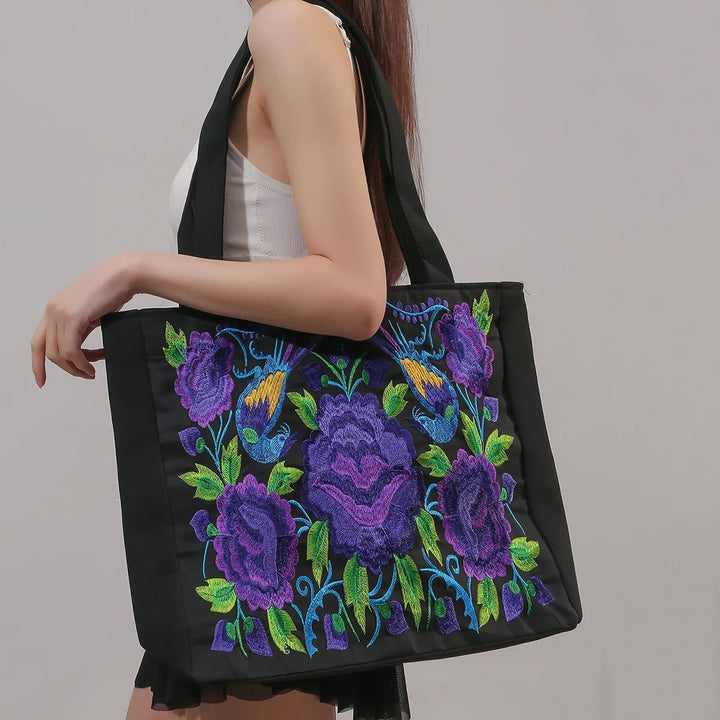 Ingleiv | Embroidered tote bag with artistic expression