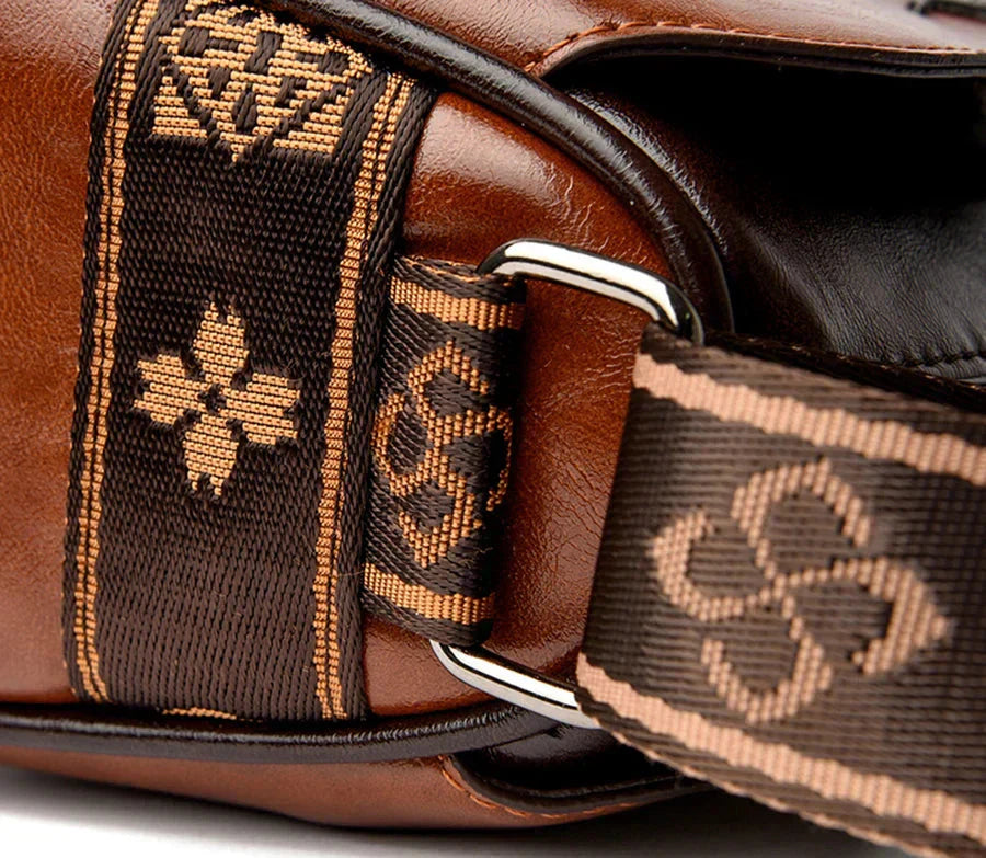 Octavia | Elegant Adjustable Strap Crossbody Bag