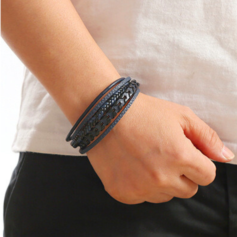 Cora™ - ADJUSTABLE WOVEN BRACELET WITH VIKING DESIGN