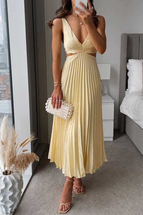 EVA™ | Elegant Cut-Out Waist Sleeveless Pleated Maxi Dress