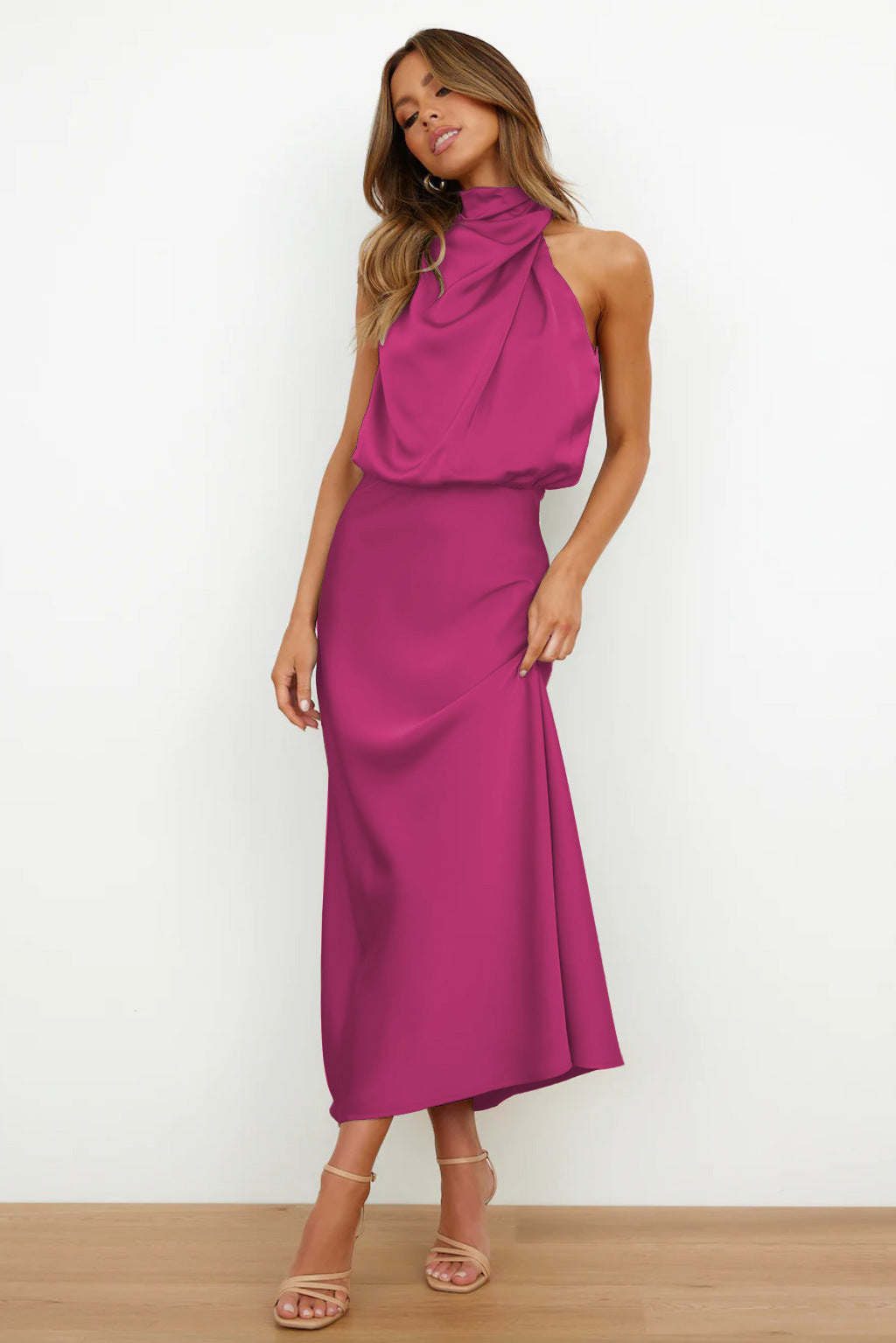 Elise | Elegant Satin Halter Dress – Graceful & Chic
