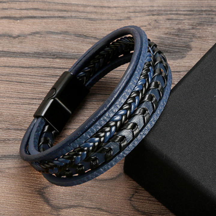 Cora™ - ADJUSTABLE WOVEN BRACELET WITH VIKING DESIGN