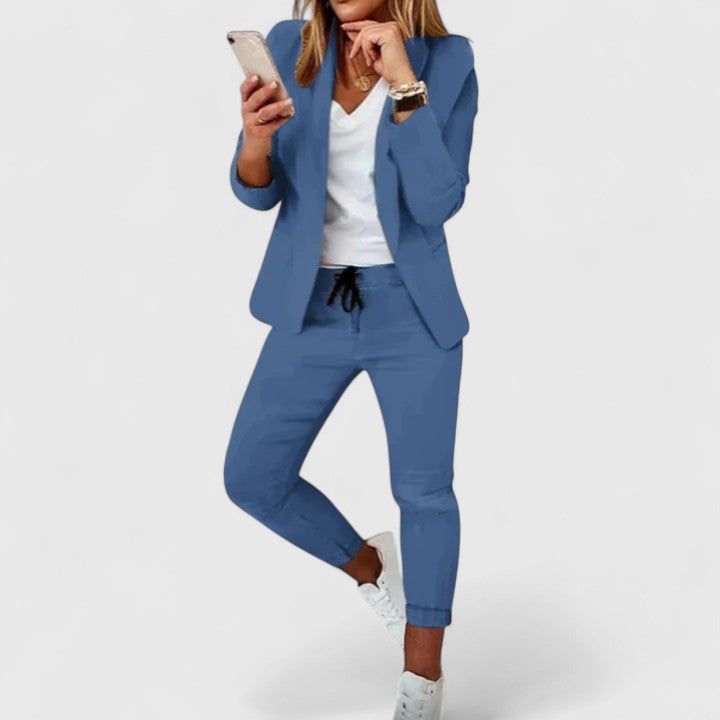 Sarynthi | Sophisticated Suit