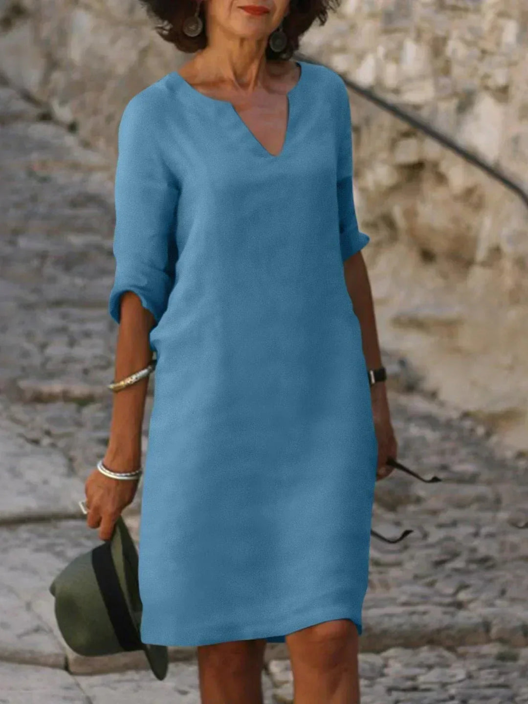 Josette | Elegant dress with V-neckline
