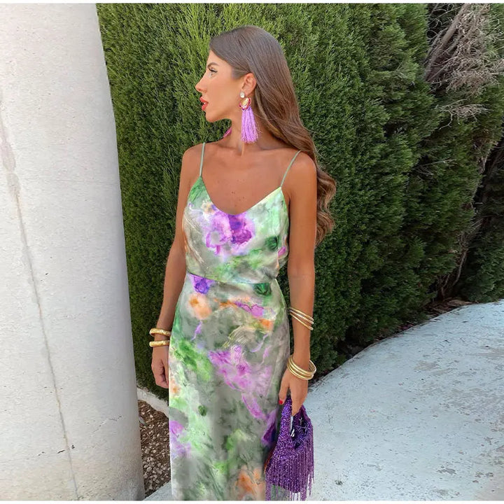 Anisten - Stylish Maxi Dress with Halo-Dye Print and Removable Scarf