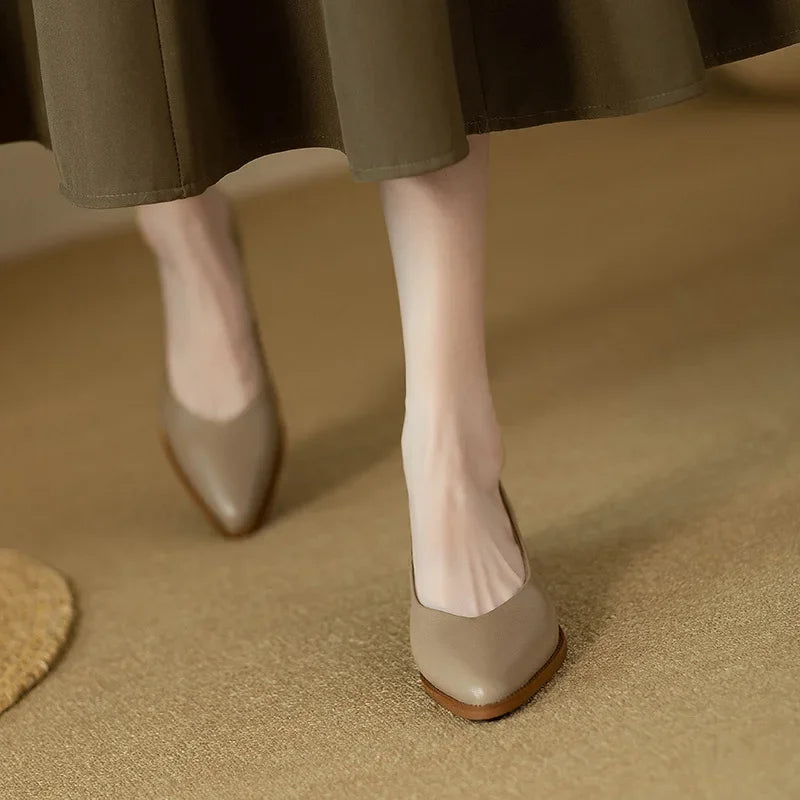 Eva | Helen Classic Pumps