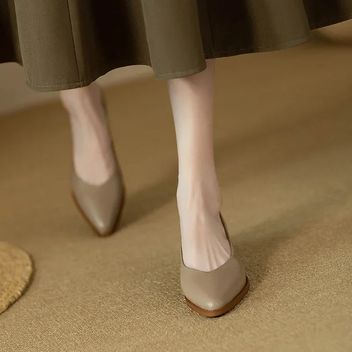 Eva | Helen Classic Pumps