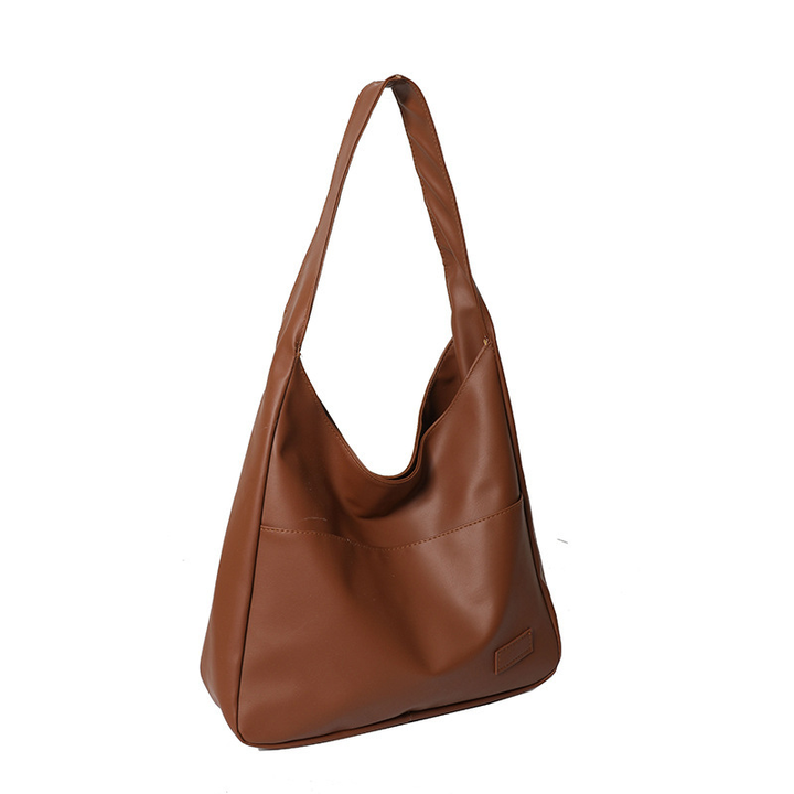 Elegant Shoulder Bag in Leather