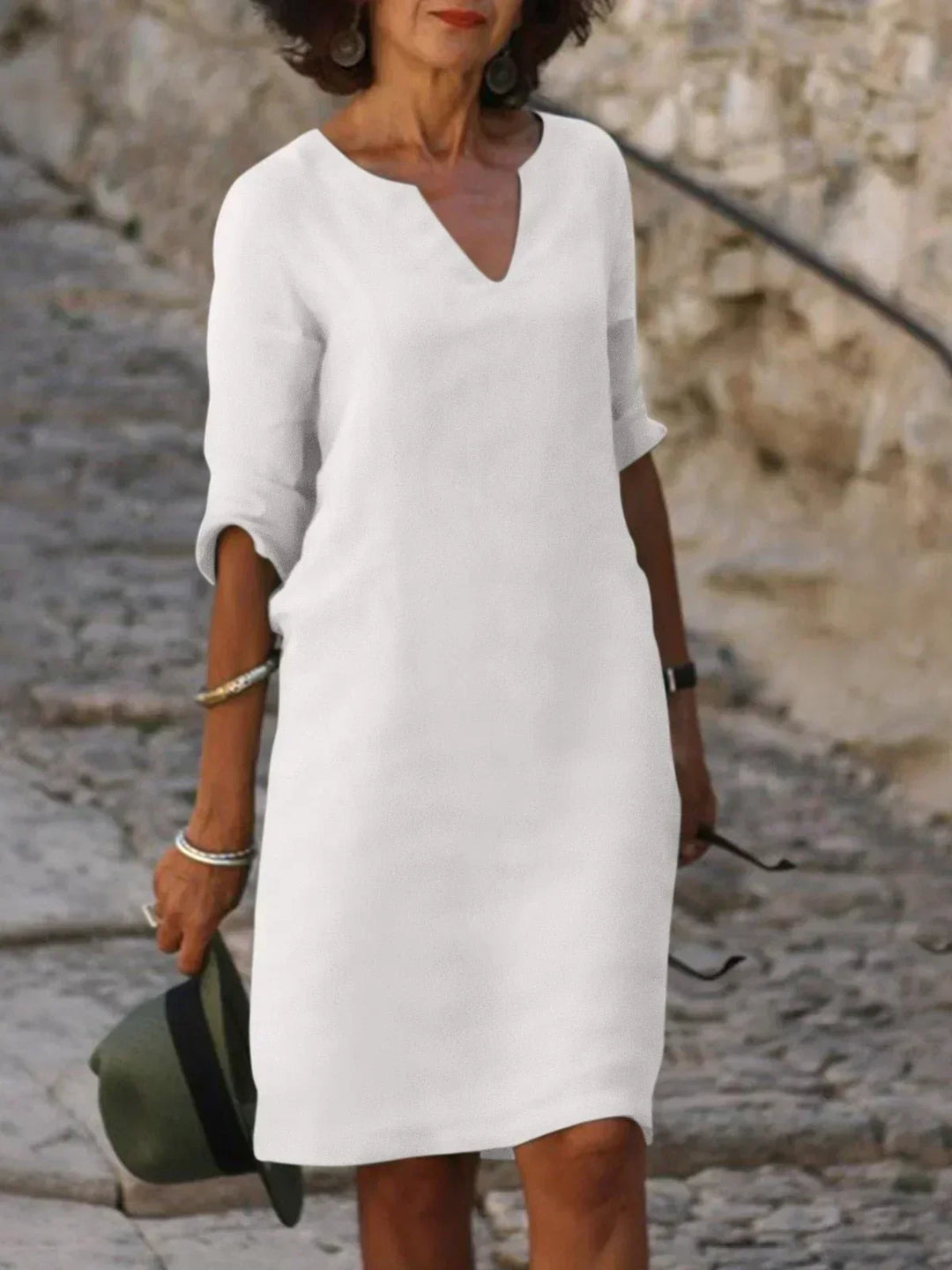 Josette | Elegant dress with V-neckline