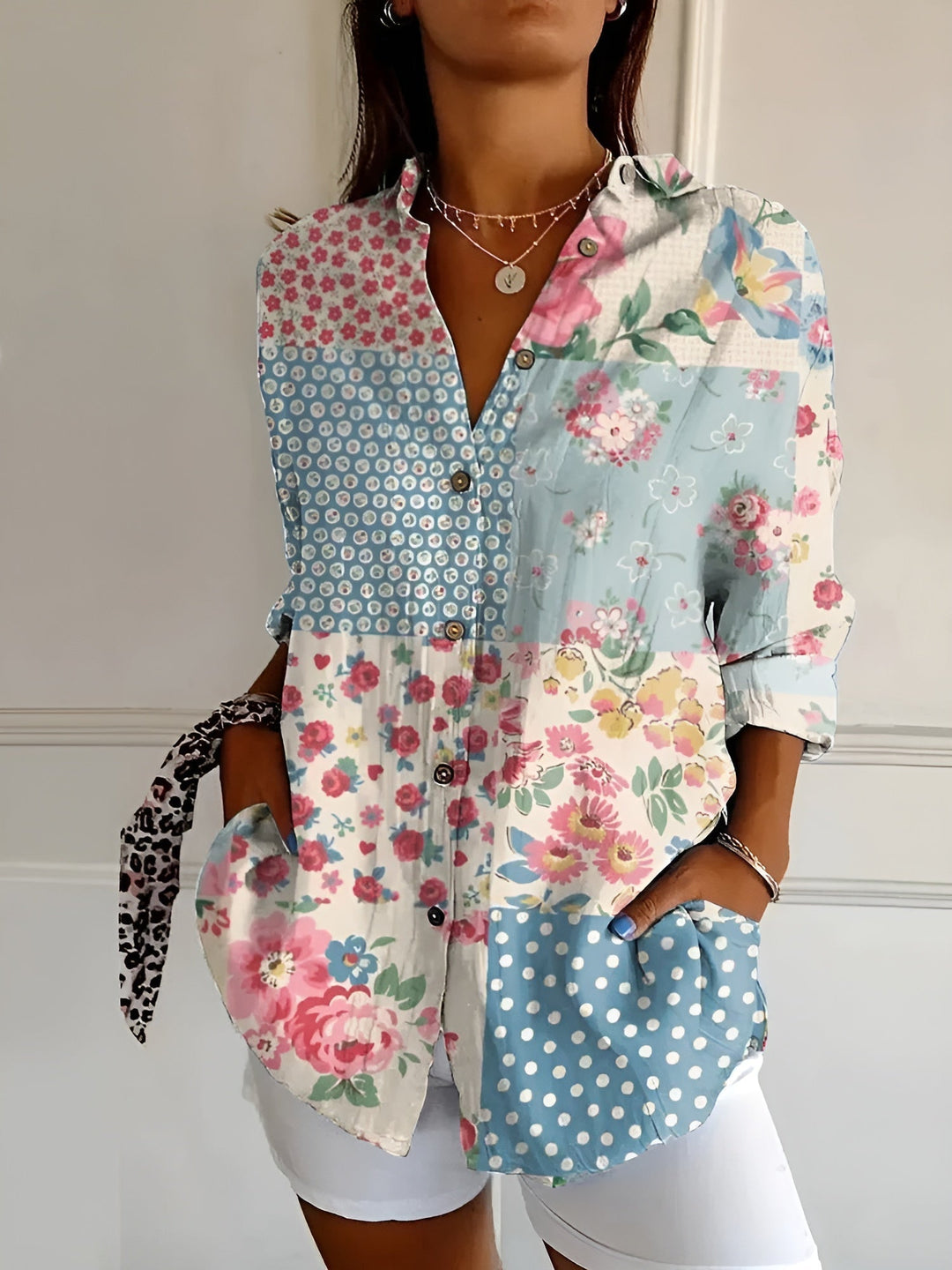 DESIREE FLORAL BLOUSE WITH BUTTON PLACKET